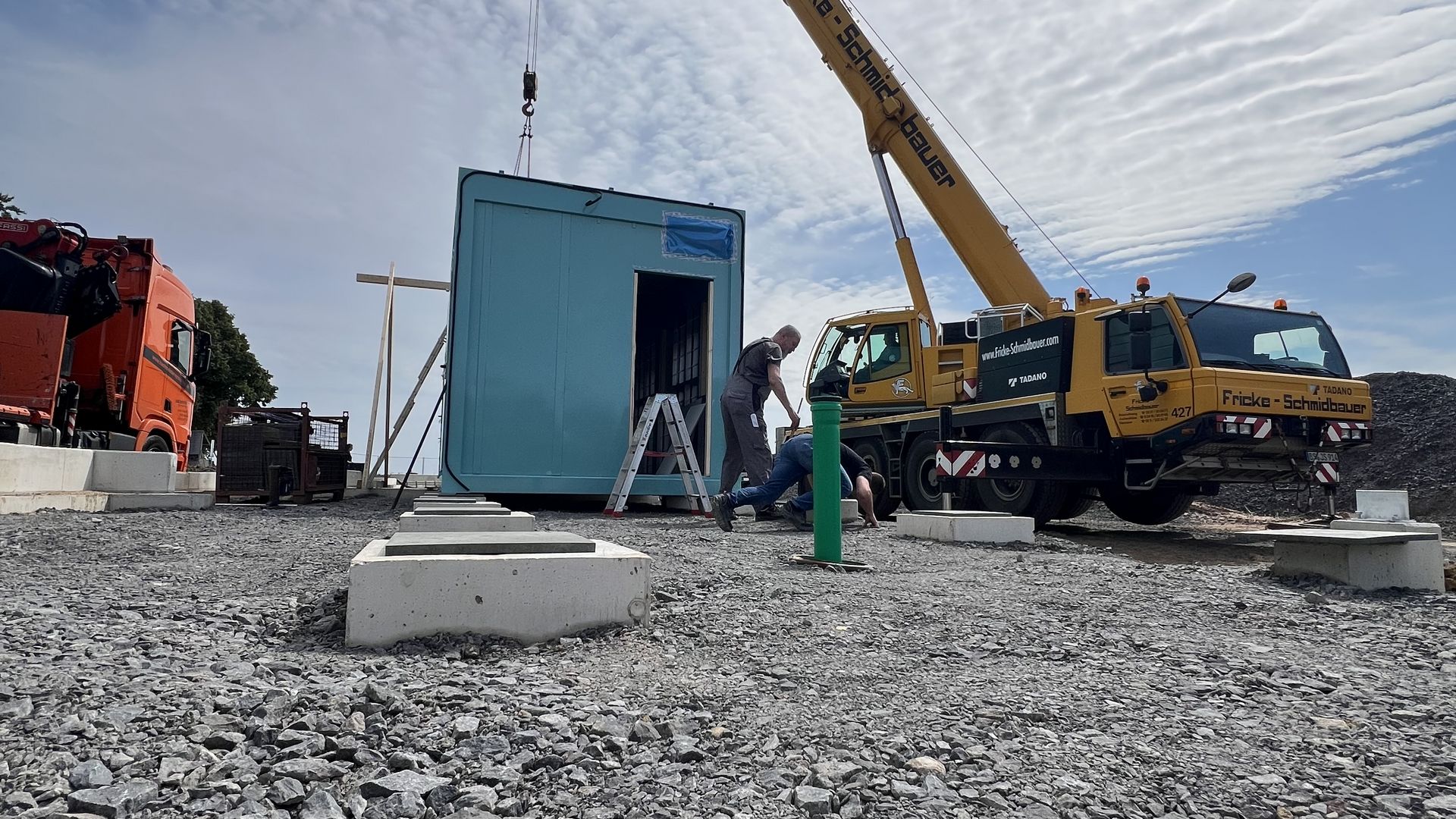 Aufbau Sanitärgebäude WoMo-Park 08.08.2025