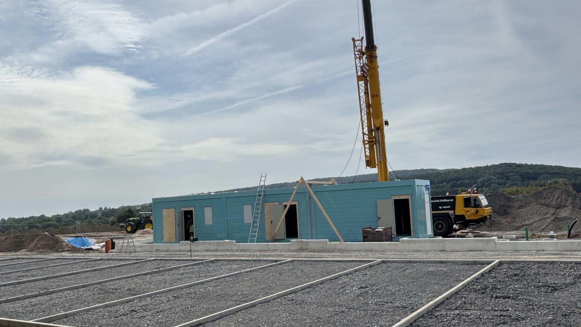 Aufbau Sanitärgebäude WoMo-Park 07.08.2025